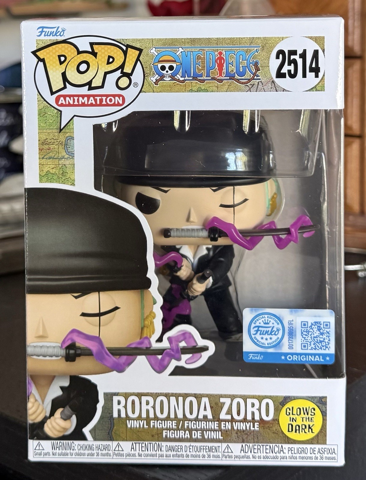 GITD Funko Pop One Piece: RORONOA ZORO #2514 GameStop (Exclusive) w/Protector GITD Funko Pop One Piece: RORONOA ZORO #2514 GameStop (Exclusive) w/Protector