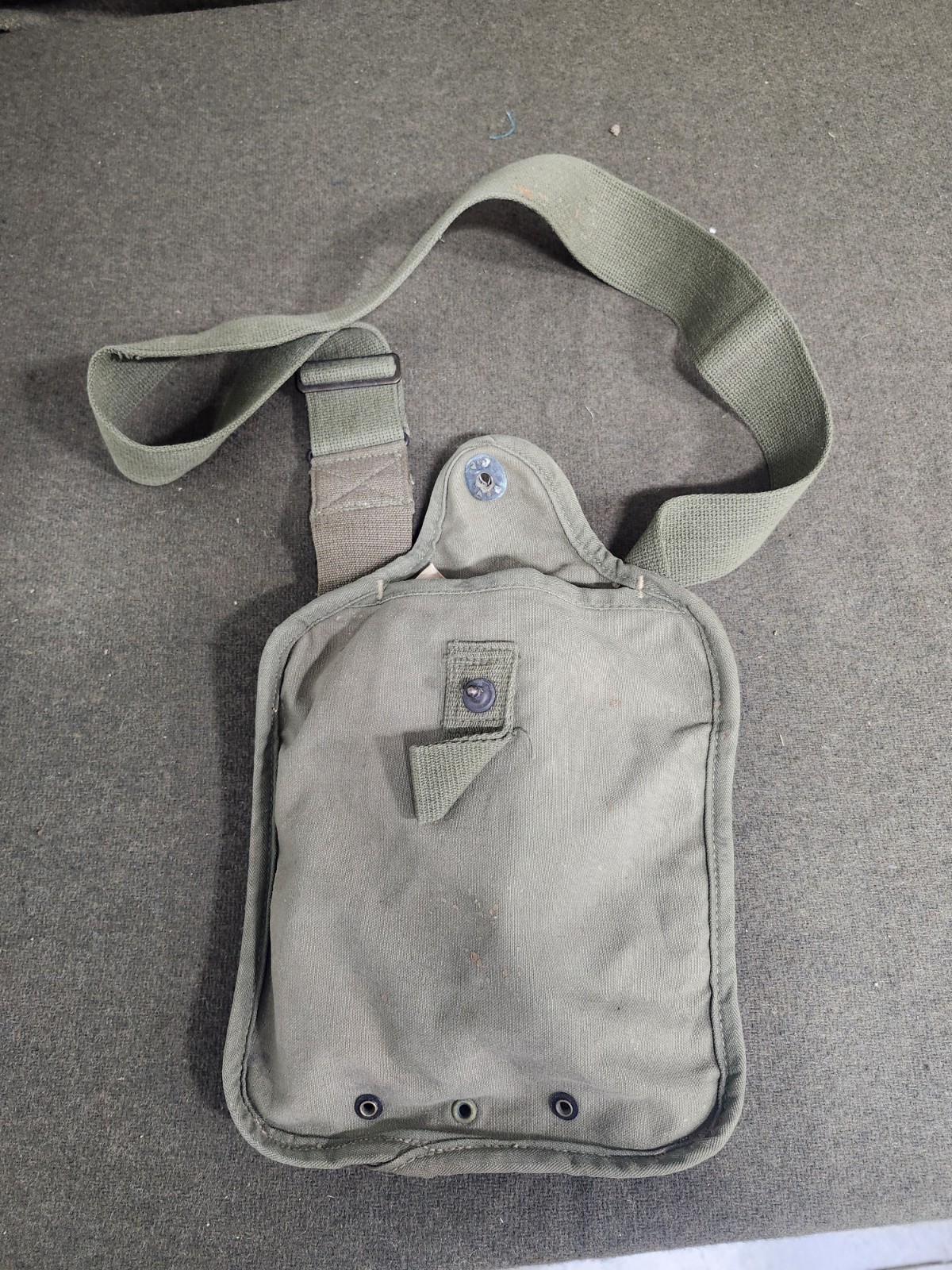 US WWII EXPERIMENTAL LATEX CANTEEN US WWII EXPERIMENTAL LATEX CANTEEN