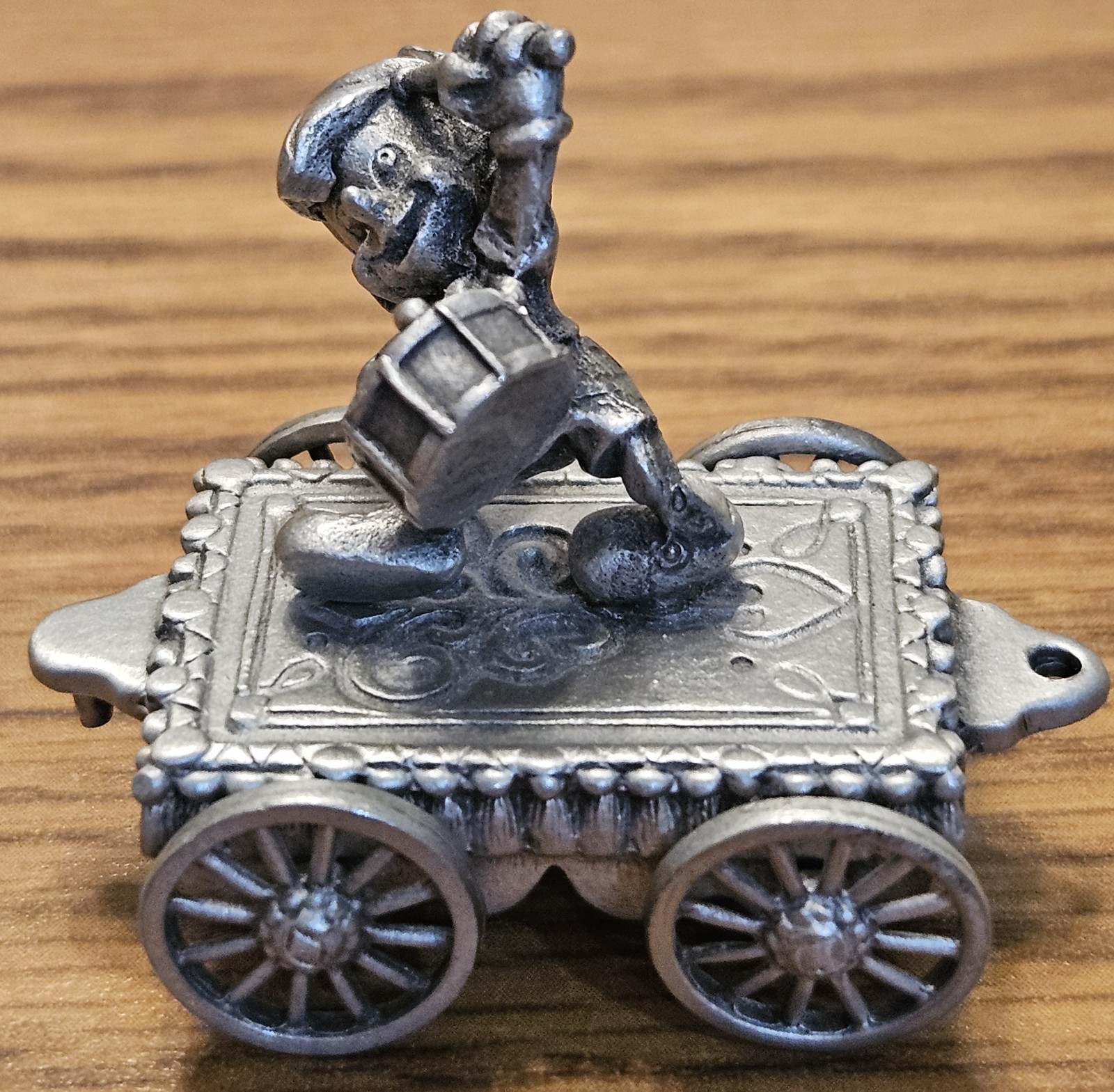 VINTAGE 1990s Hudson Pewter Disney Music Train Pinocchio on Drums Discontinued VINTAGE 1990s Hudson Pewter Disney Music Train Pinocchio on Drums Discontinued