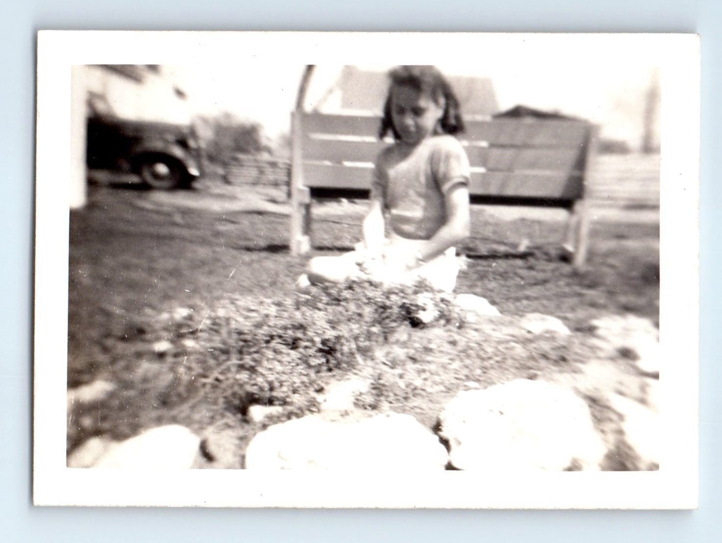 Old Vintage Photo SOLO GIRL SITTING ON GRASS LAWN ANTIQUE SNAPSHOT Old Vintage Photo SOLO GIRL SITTING ON GRASS LAWN ANTIQUE SNAPSHOT