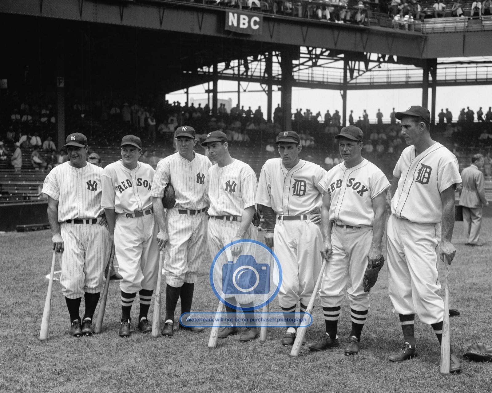 ALL-STAR BASEBALL PLAYERS GEHRIG DIMAGGIO GRIFFITH STADIUM 8X10 PHOTO ALL-STAR BASEBALL PLAYERS GEHRIG DIMAGGIO GRIFFITH STADIUM 8X10 PHOTO
