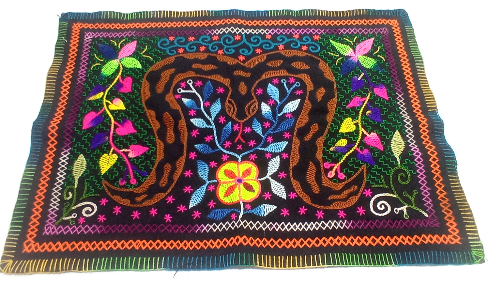 Shipibo Native Hand Embroidery  aya visions textile 14