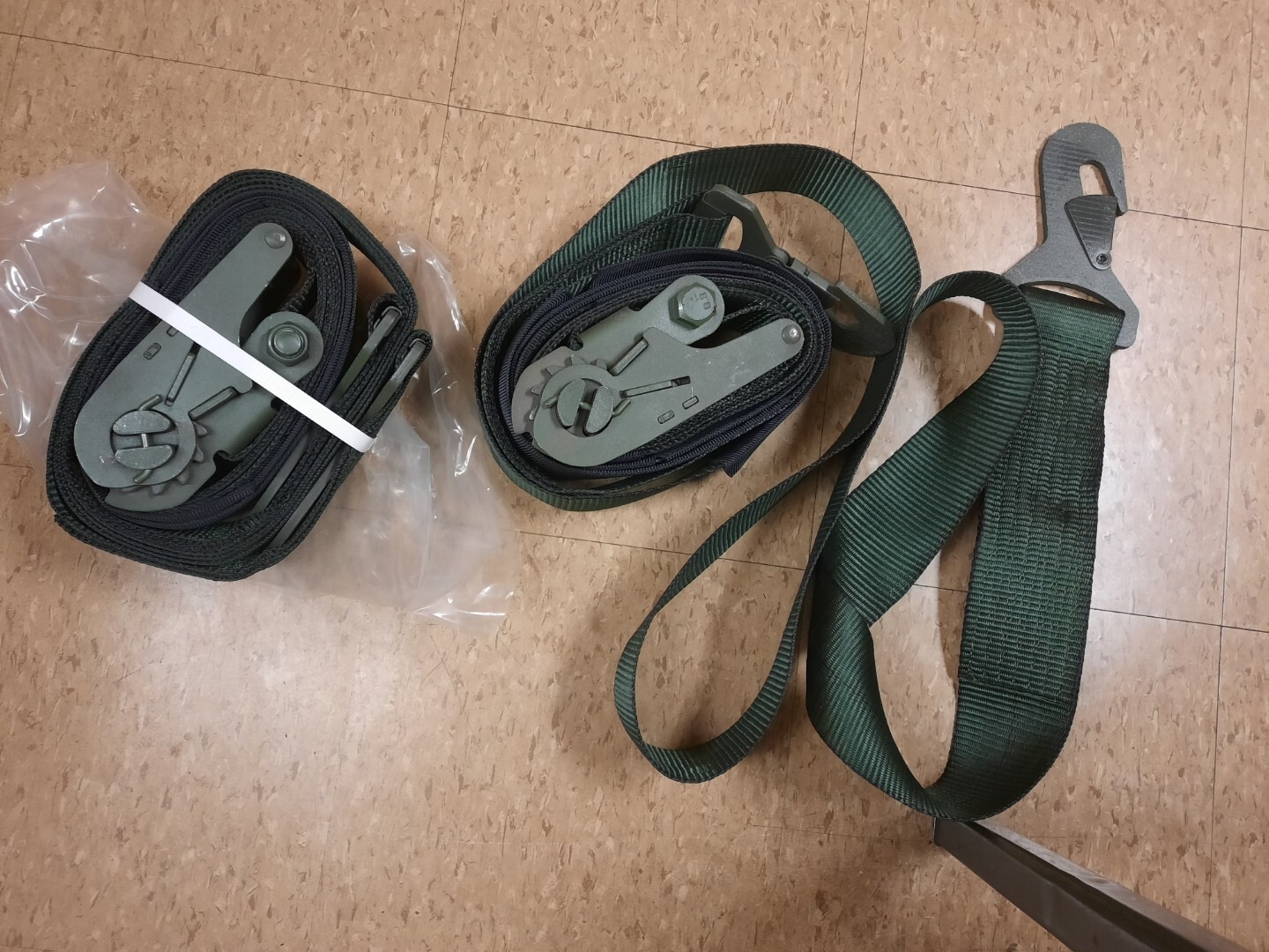 Set of 2 MILITARY SURPLUS 21 FT. RATCHET STRAP TIE DOWN CARGO TRAILER TRUCK Set of 2 MILITARY SURPLUS 21 FT. RATCHET STRAP TIE DOWN CARGO TRAILER TRUCK