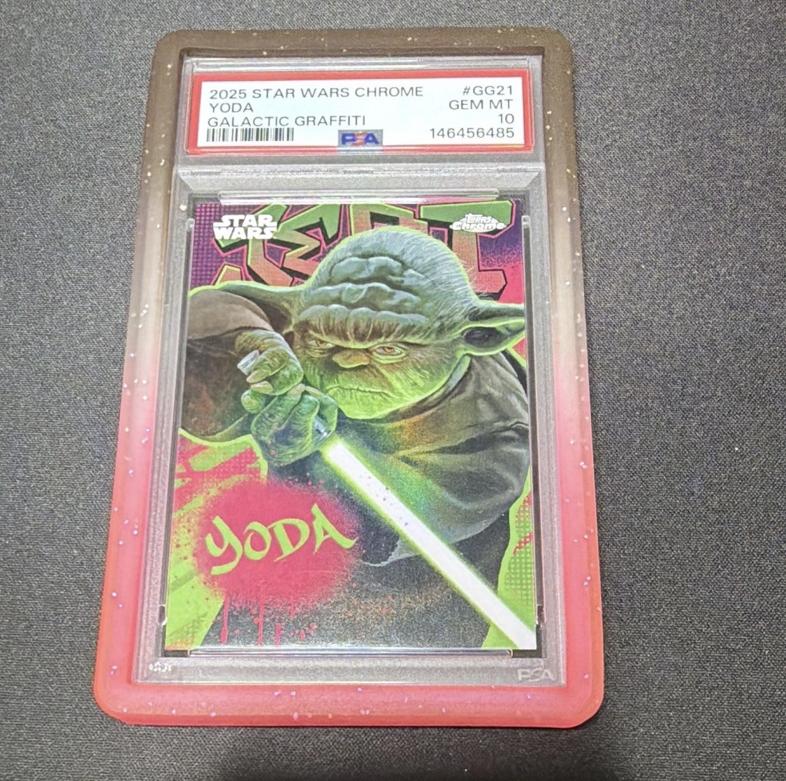 Topps 2025 Star Wars Chrome Yoda Galactic Graffiti GG21 PSA 10 CASE HIT Topps 2025 Star Wars Chrome Yoda Galactic Graffiti GG21 PSA 10 CASE HIT