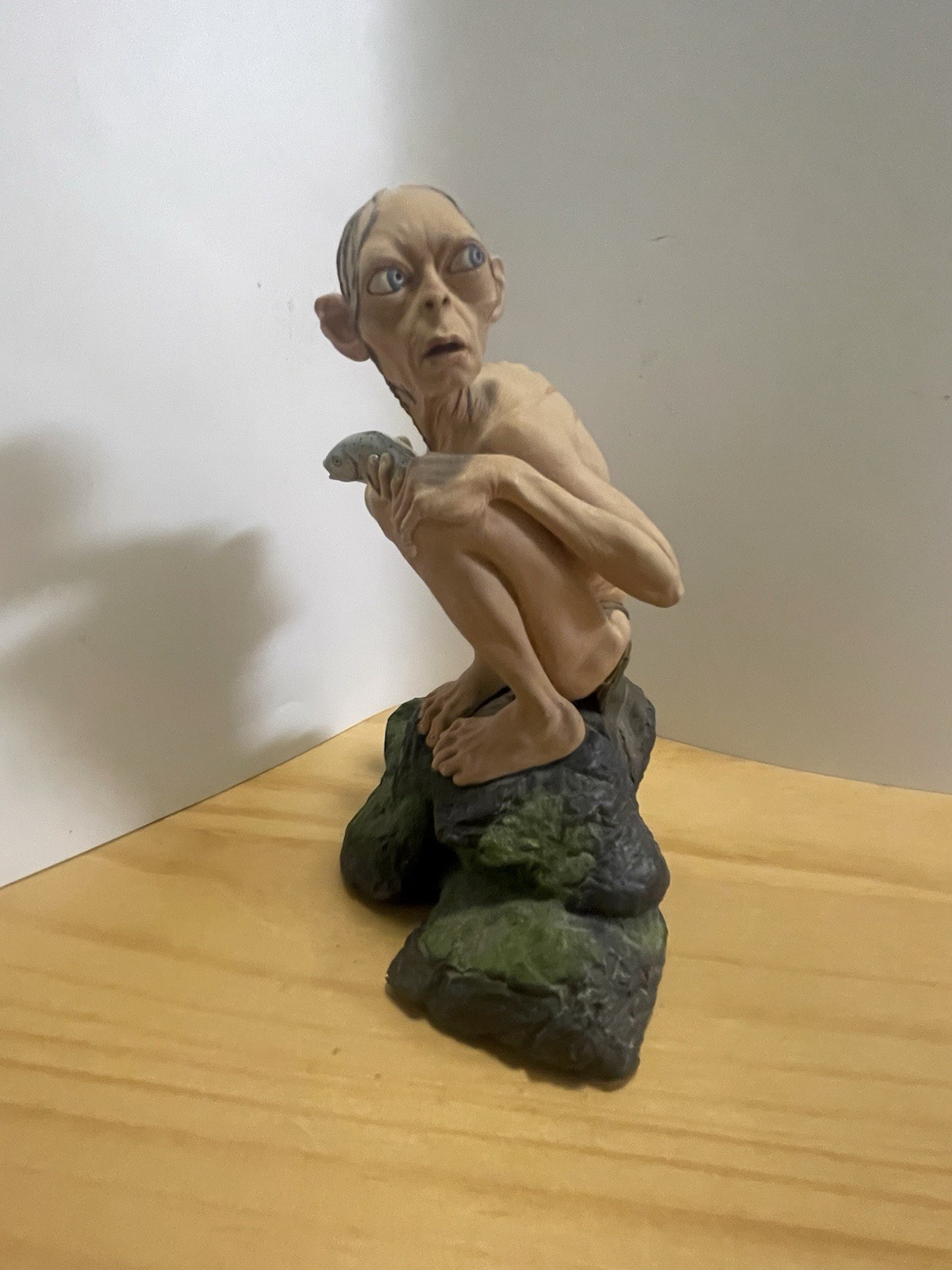 Lord Of The Rings SMEAGOL Gollum Statue Figure DVD Collectible Two Towers Lord Of The Rings SMEAGOL Gollum Statue Figure DVD Collectible Two Towers