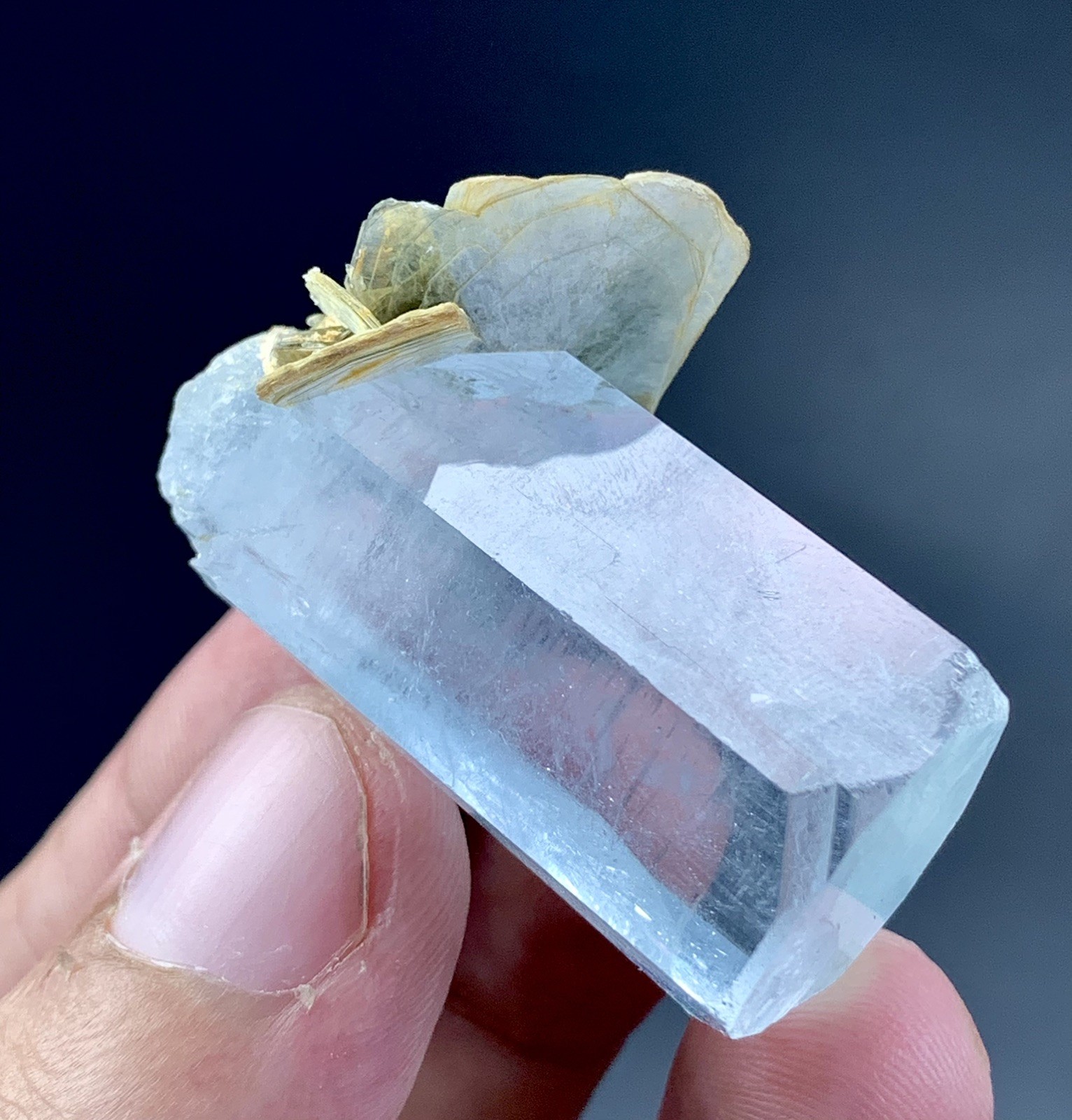 Beautiful Aquamarine Crystal Specimen From Skardu Pakistan 120 Carat Beautiful Aquamarine Crystal Specimen From Skardu Pakistan 120 Carat