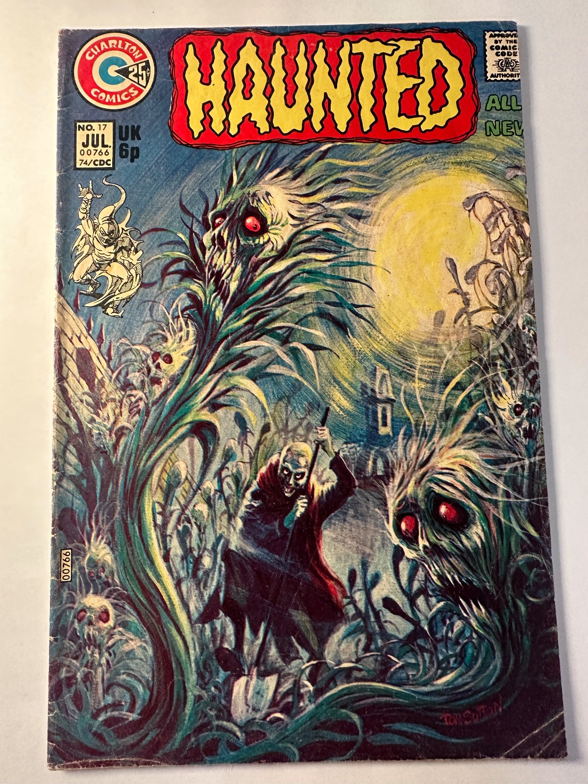 Haunted #17 Tom Sutton cover (Charlton July 1974) VF- Haunted #17 Tom Sutton cover (Charlton July 1974) VF-