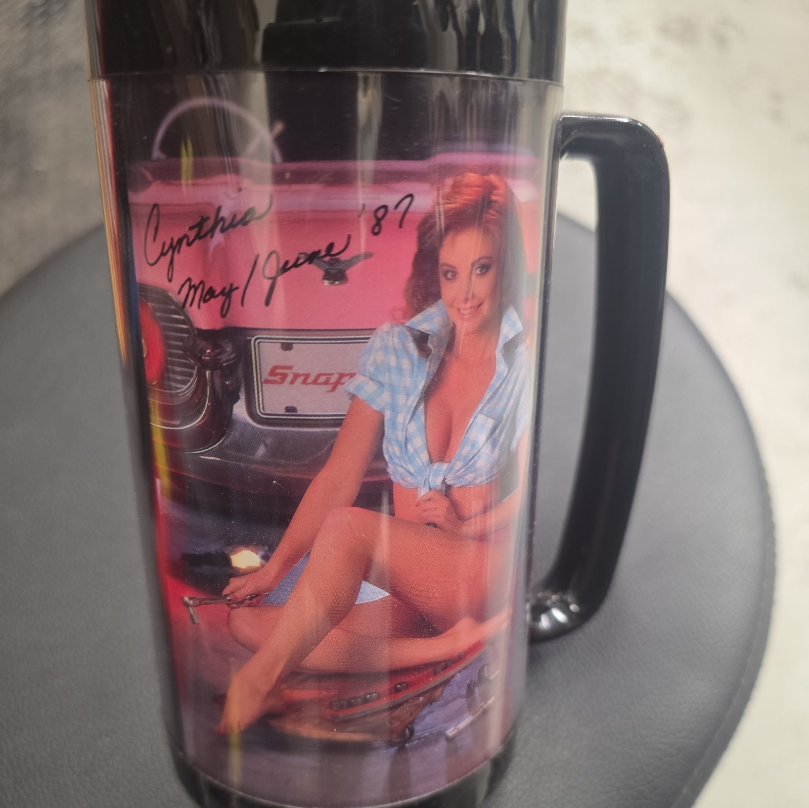 NEW VTG SNAP-ON TOOLS THERMO SERV MUG PIN UP CALENDAR GIRL Cynthia May June 1987 NEW VTG SNAP-ON TOOLS THERMO SERV MUG PIN UP CALENDAR GIRL Cynthia May June 1987