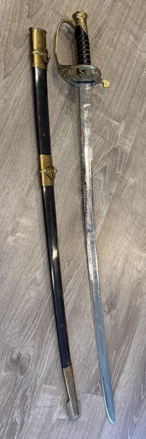 Officer Sword with Scabbard Nice Reproduction Engraved Battle Of Gettysburg Officer Sword with Scabbard Nice Reproduction Engraved Battle Of Gettysburg
