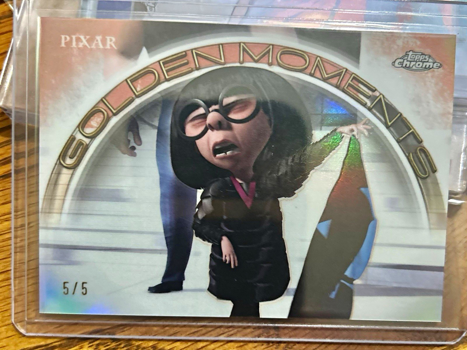 Topps 2021 Chrome Disney Pixar Incredibles Gold Den Moments No Capes GM-8 5/5 Topps 2021 Chrome Disney Pixar Incredibles Gold Den Moments No Capes GM-8 5/5