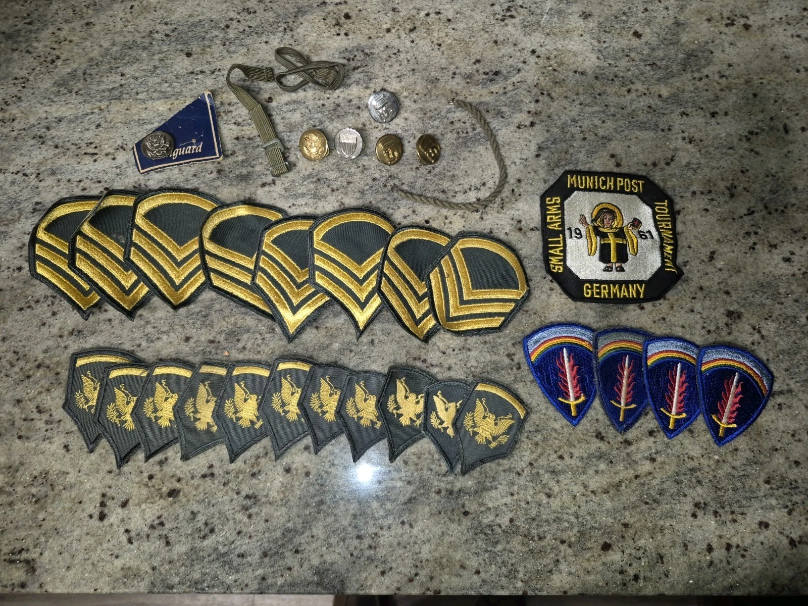 Vintage Military Patches/Pins Lot Vintage Military Patches/Pins Lot
