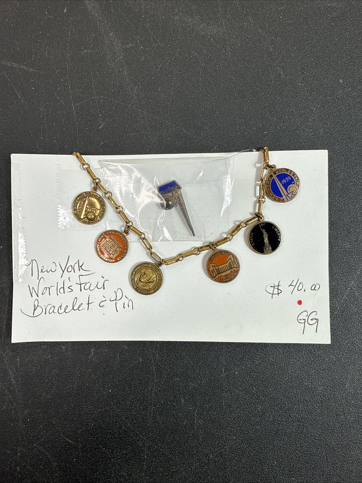 1939 New York World’s Fair Enamel Charm Bracelet & Souvenir Pin VTG