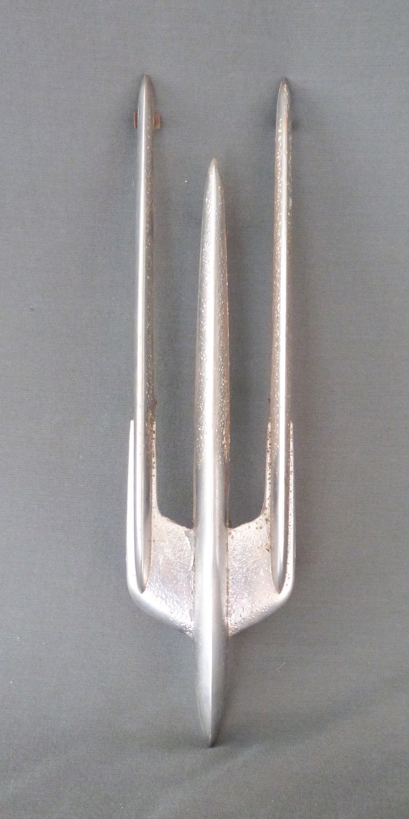 Vintage 1949 1951 Oldsmobile HOOD ORNAMENT Rocket 88 #556271 Vintage 1949 1951 Oldsmobile HOOD ORNAMENT Rocket 88 #556271