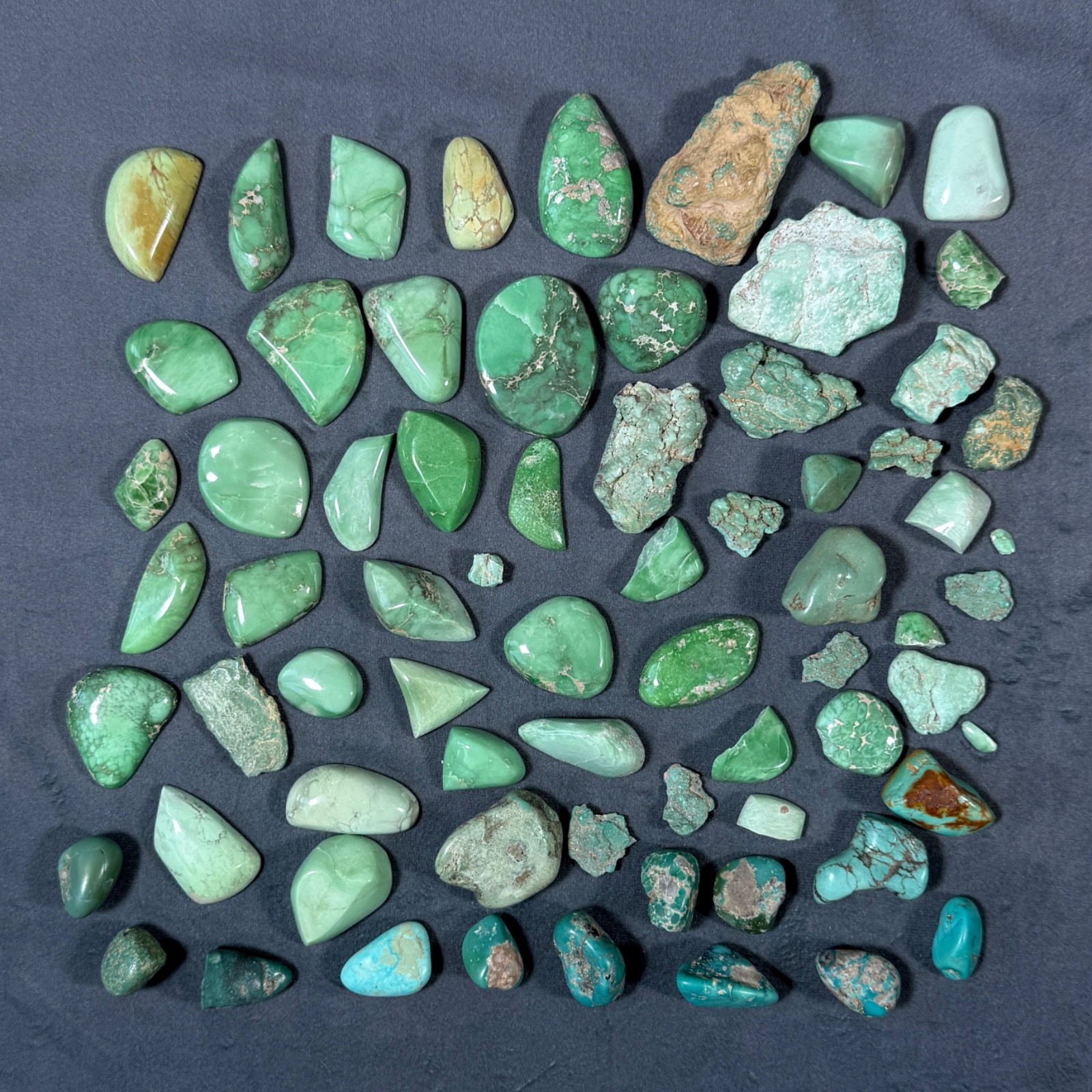 Huge Lot Green/Blue turquoise Stone Rough Tumbled /Polished 525g Huge Lot Green/Blue turquoise Stone Rough Tumbled /Polished 525g