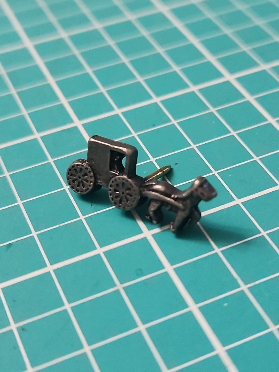 Vtg Horse Drawn Carrage Silver Tone Lapel Pin Hat Pin Vtg Horse Drawn Carrage Silver Tone Lapel Pin Hat Pin