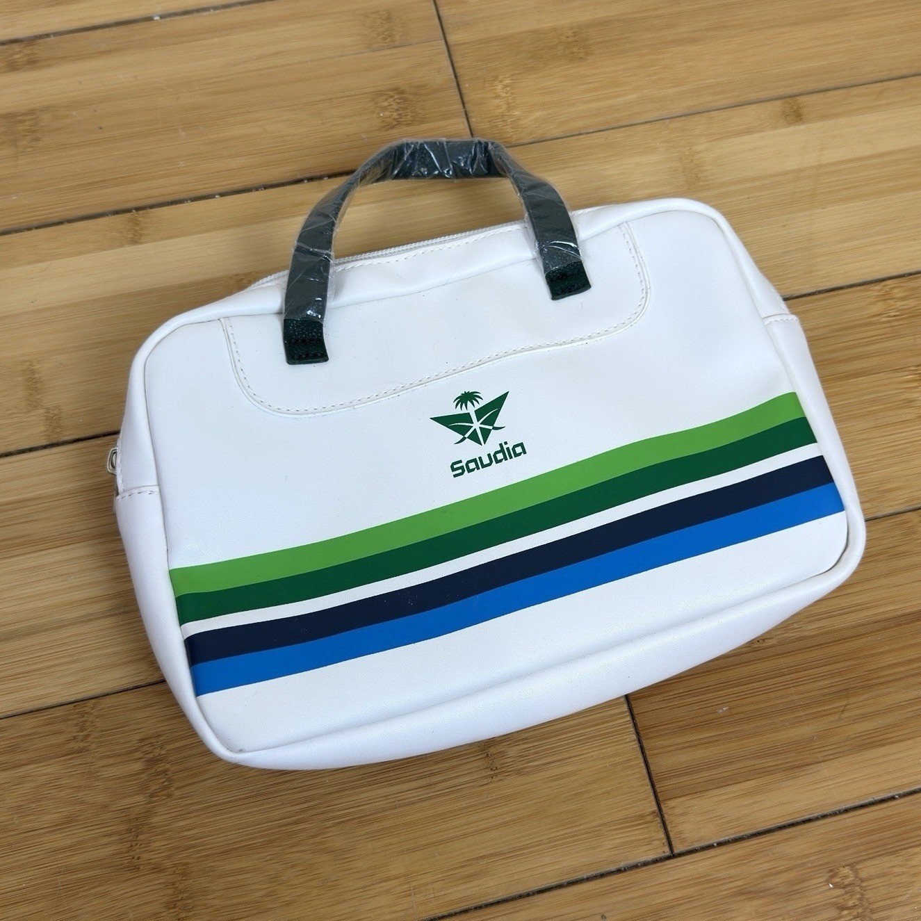Vintage NEW Saudia Airlines Special Edition Flight Shoulder Bag Vintage NEW Saudia Airlines Special Edition Flight Shoulder Bag