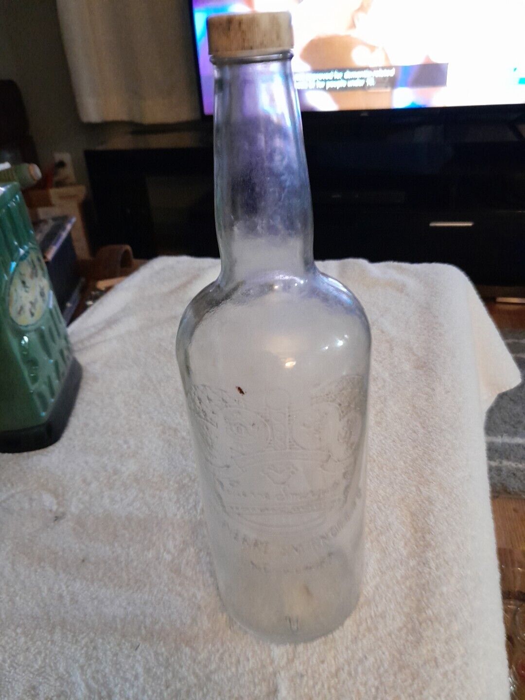 Ste Pierre Smirnoff Vintage Bottle 4/5 Quart Clear w/ Cap Vodka Liquor Embossed