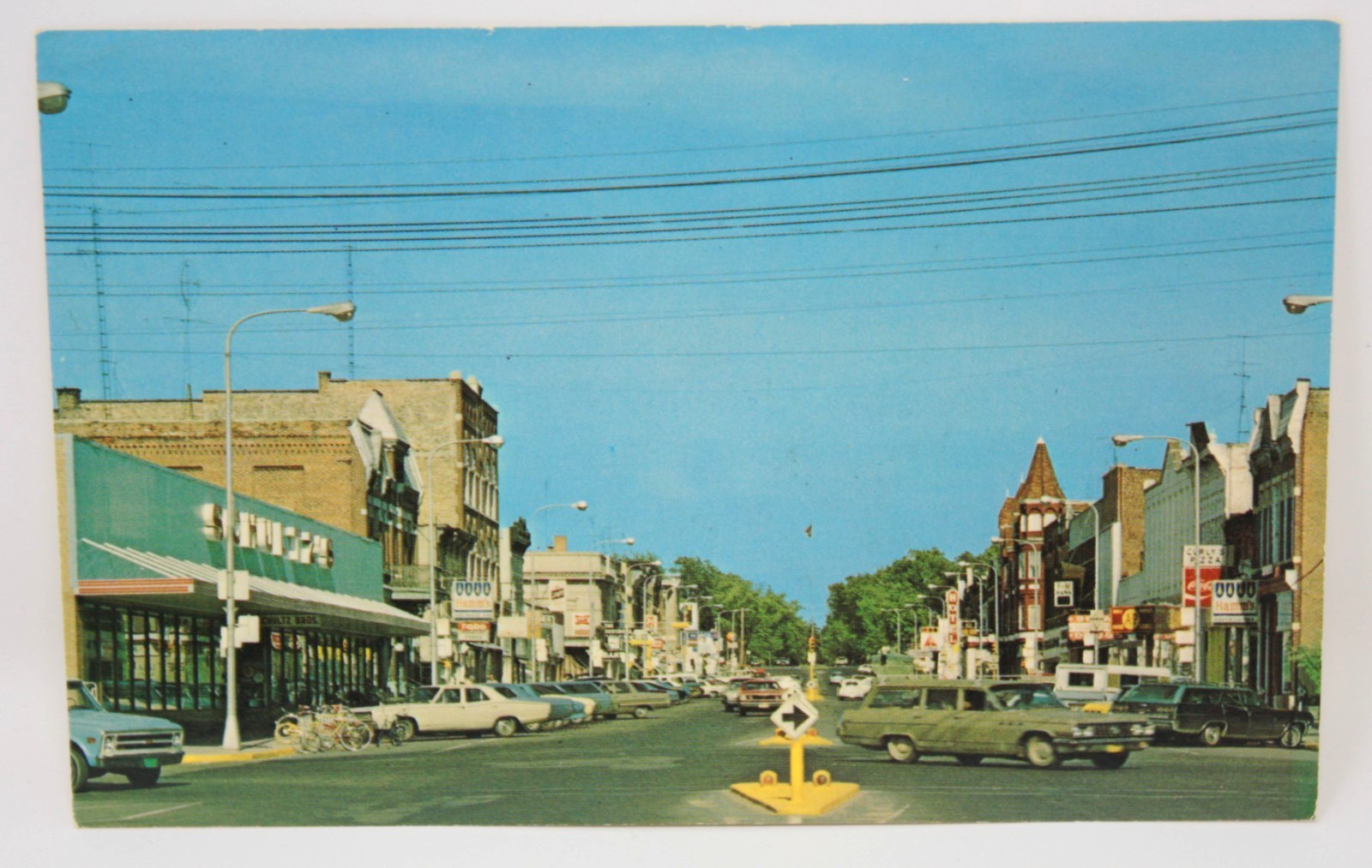 Vtg Postcard Reedsburg Wisconsin WI Downtown Street Scene Cars G.R. Brown Chrome Vtg Postcard Reedsburg Wisconsin WI Downtown Street Scene Cars G.R. Brown Chrome