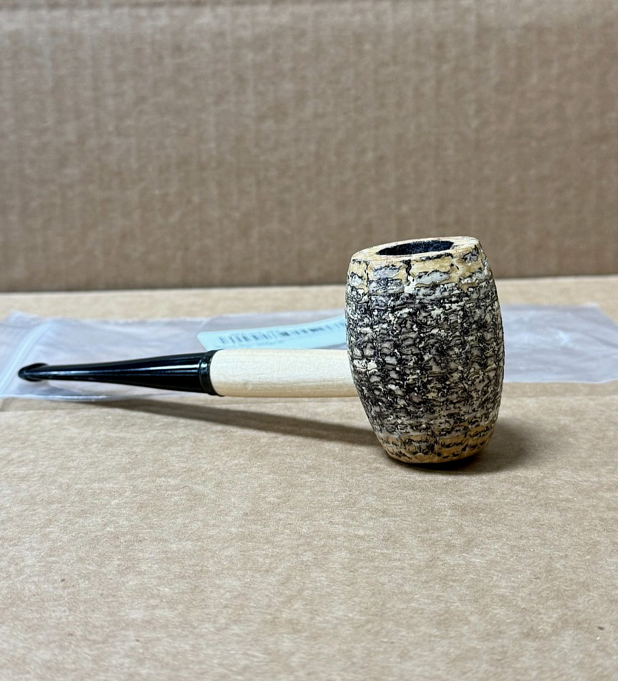 Missouri Meerschaum - Country Gentleman Corn Cob Tobacco Pipe - Straight Bit