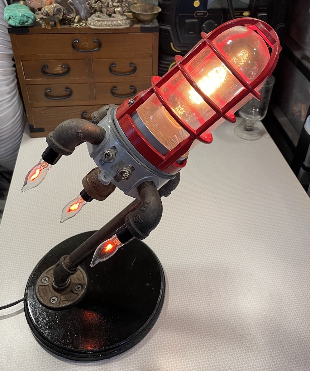 Vintage Steampunk Industrial Art Lamp Space Rocket Lamp Vintage Steampunk Industrial Art Lamp Space Rocket Lamp