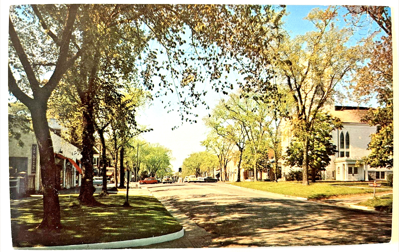 Southampton Long Island New York A Beautiful Main Street PC-3090 Southampton Long Island New York A Beautiful Main Street PC-3090