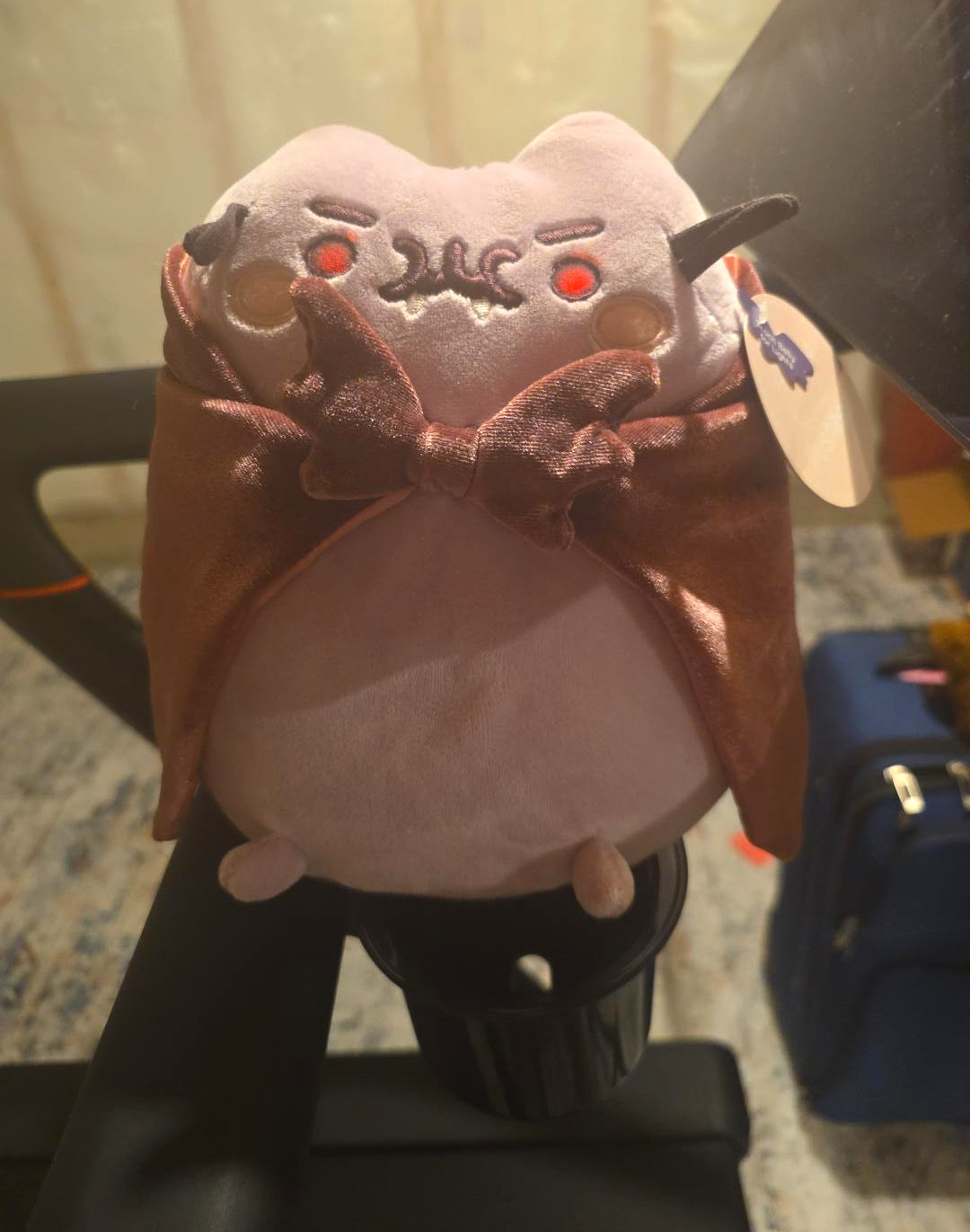 Pusheen Vampurr Vampire Plush 2019 GUND Light Up Eyes Rare tagged Halloween Pusheen Vampurr Vampire Plush 2019 GUND Light Up Eyes Rare tagged Halloween
