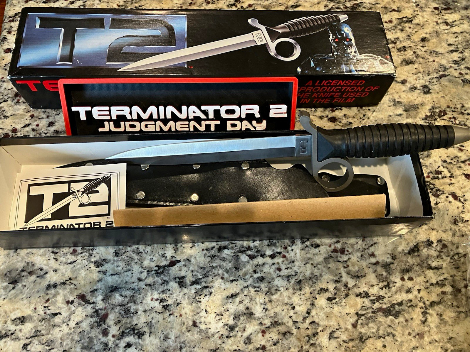 Terminator 2 T2 UC605 United Cutlery 1991 COA Box Sheath MINTY Extras vintage🔥 Terminator 2 T2 UC605 United Cutlery 1991 COA Box Sheath MINTY Extras vintage🔥