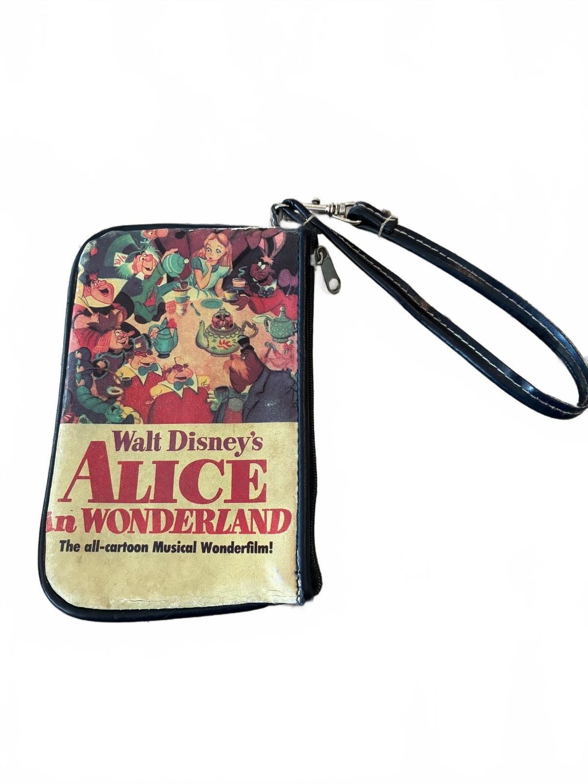 Vintage Walt Disney\'s Alice in Wonderland Wristlet Coin Purse