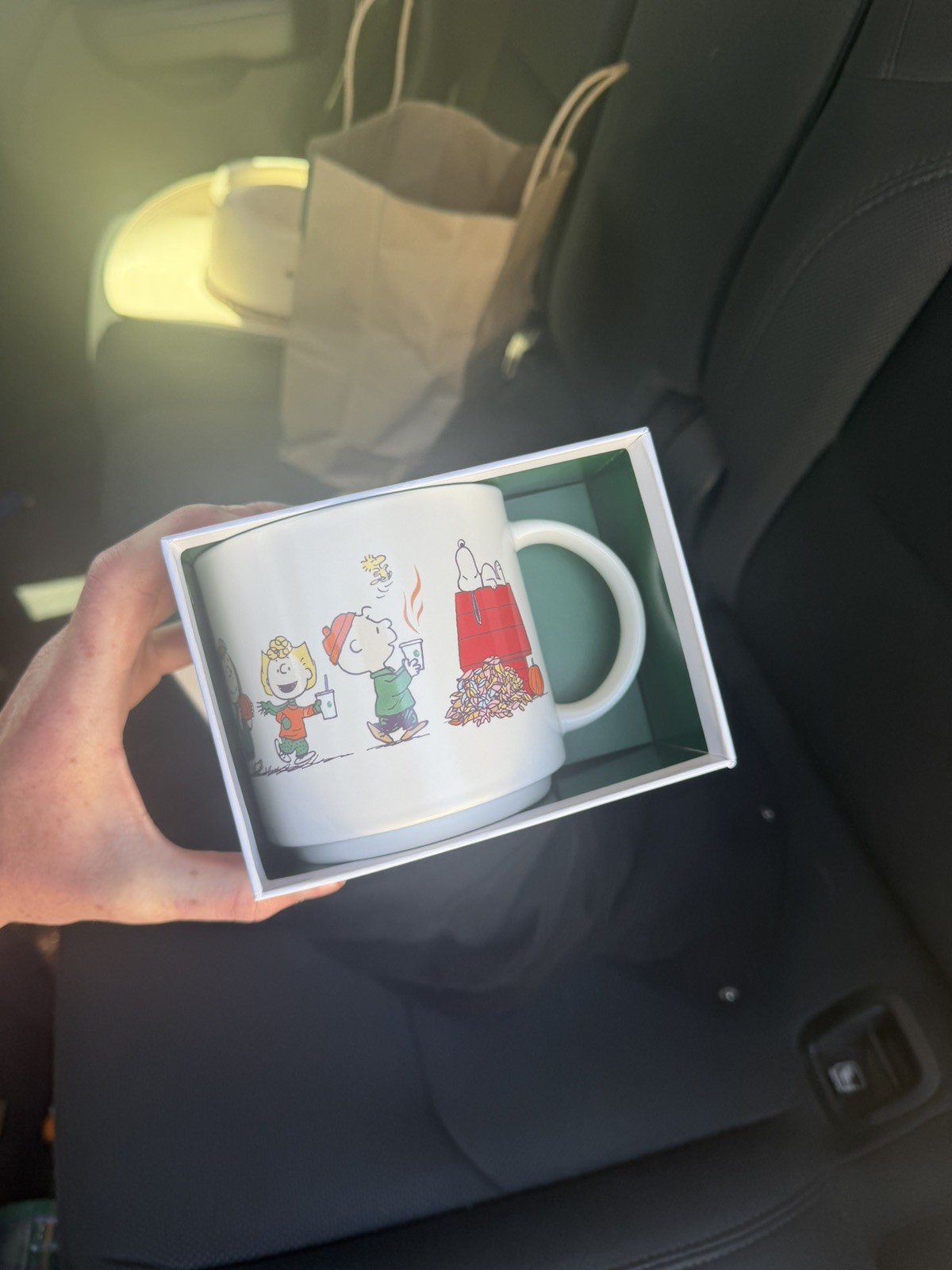 Starbucks x Peanuts Snoopy 14-ounce Ceramic Mug 2026 - In Hand Starbucks x Peanuts Snoopy 14-ounce Ceramic Mug 2026 - In Hand