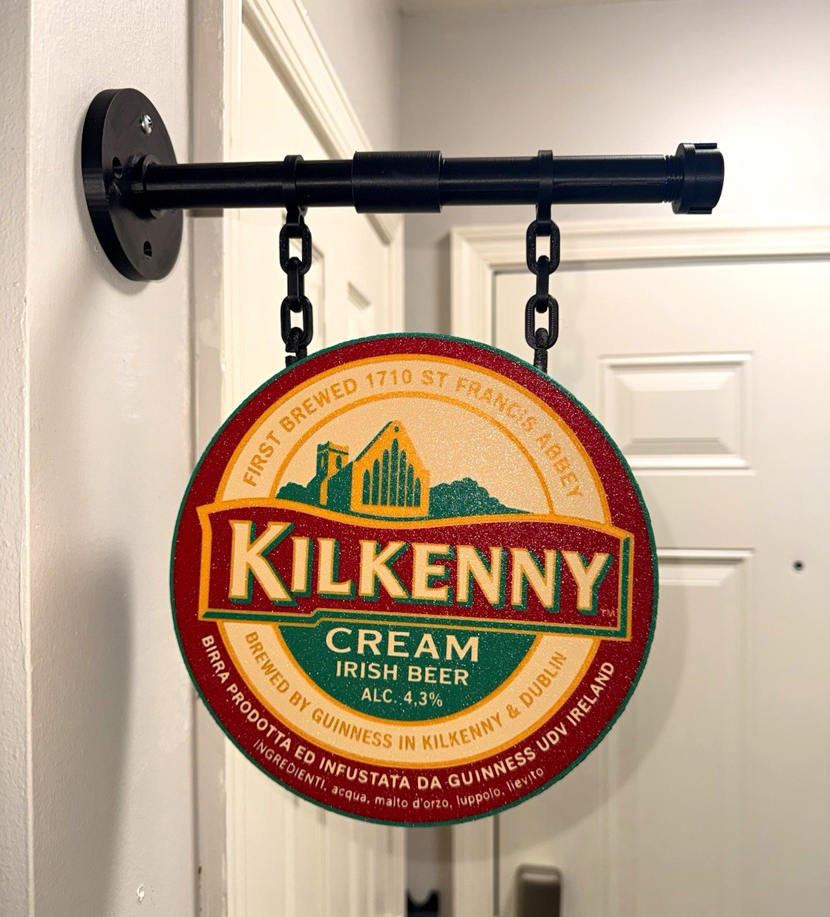 Kilkenny Cream Irish Beer Round Hanging Sign – Breweriana Wall Display Kilkenny Cream Irish Beer Round Hanging Sign – Breweriana Wall Display