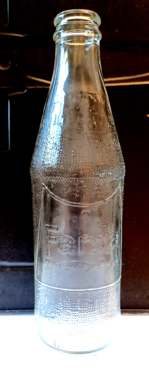 4 1960's vintage bottles, Fanta, excellent condition, no cracks or chips 4 1960's vintage bottles, Fanta, excellent condition, no cracks or chips