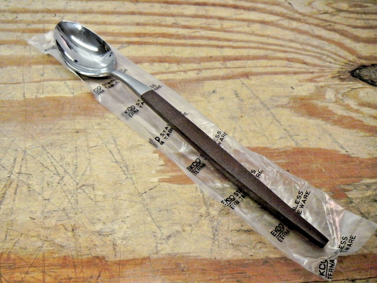 Vintage EKCO Eterna New Old Stock Canoe Muffin Stainless Tea Spoon Japan Qty=1 Vintage EKCO Eterna New Old Stock Canoe Muffin Stainless Tea Spoon Japan Qty=1