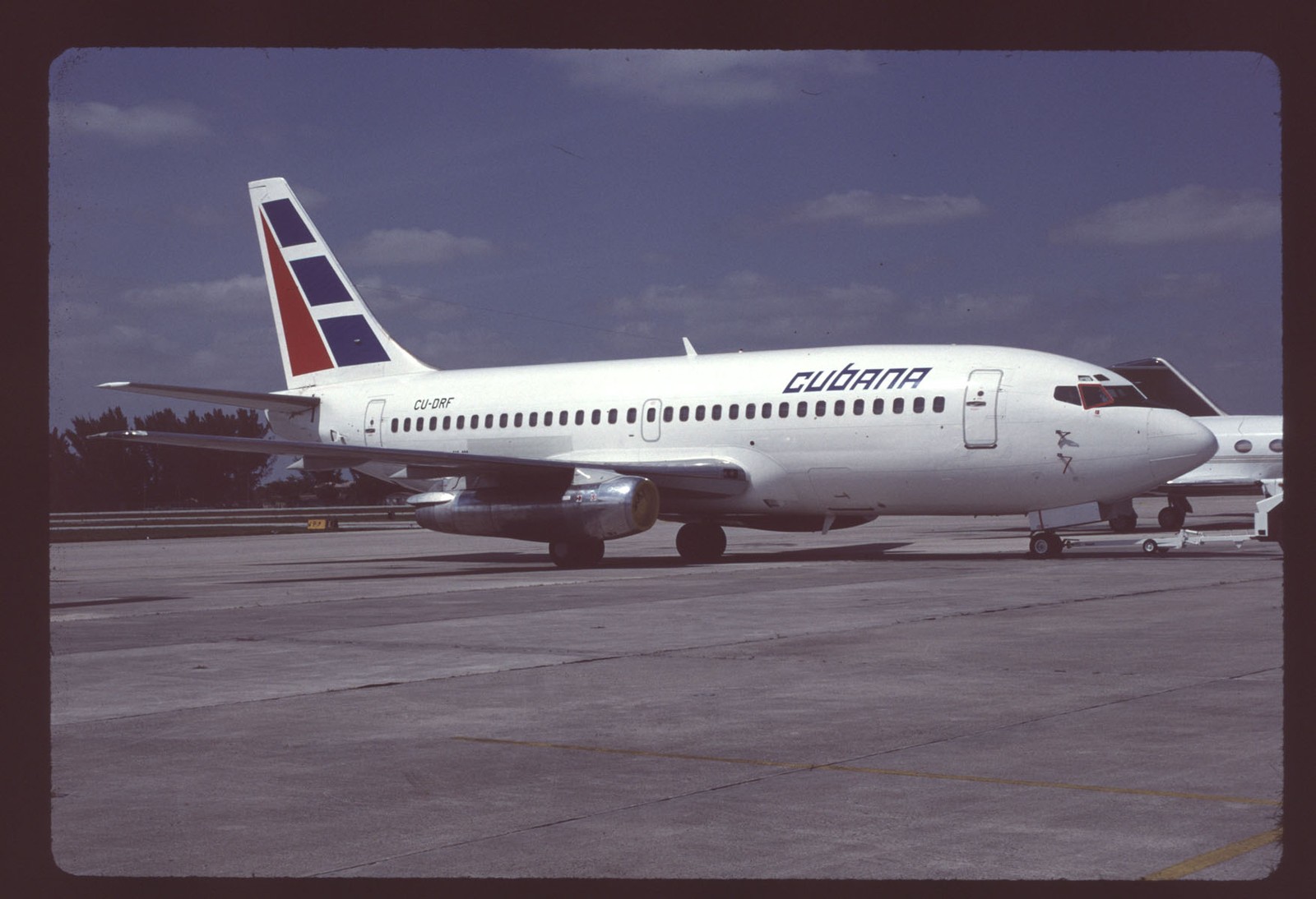 Orig 35mm airline slide Cubana 737-2P5 CU-DRF Orig 35mm airline slide Cubana 737-2P5 CU-DRF