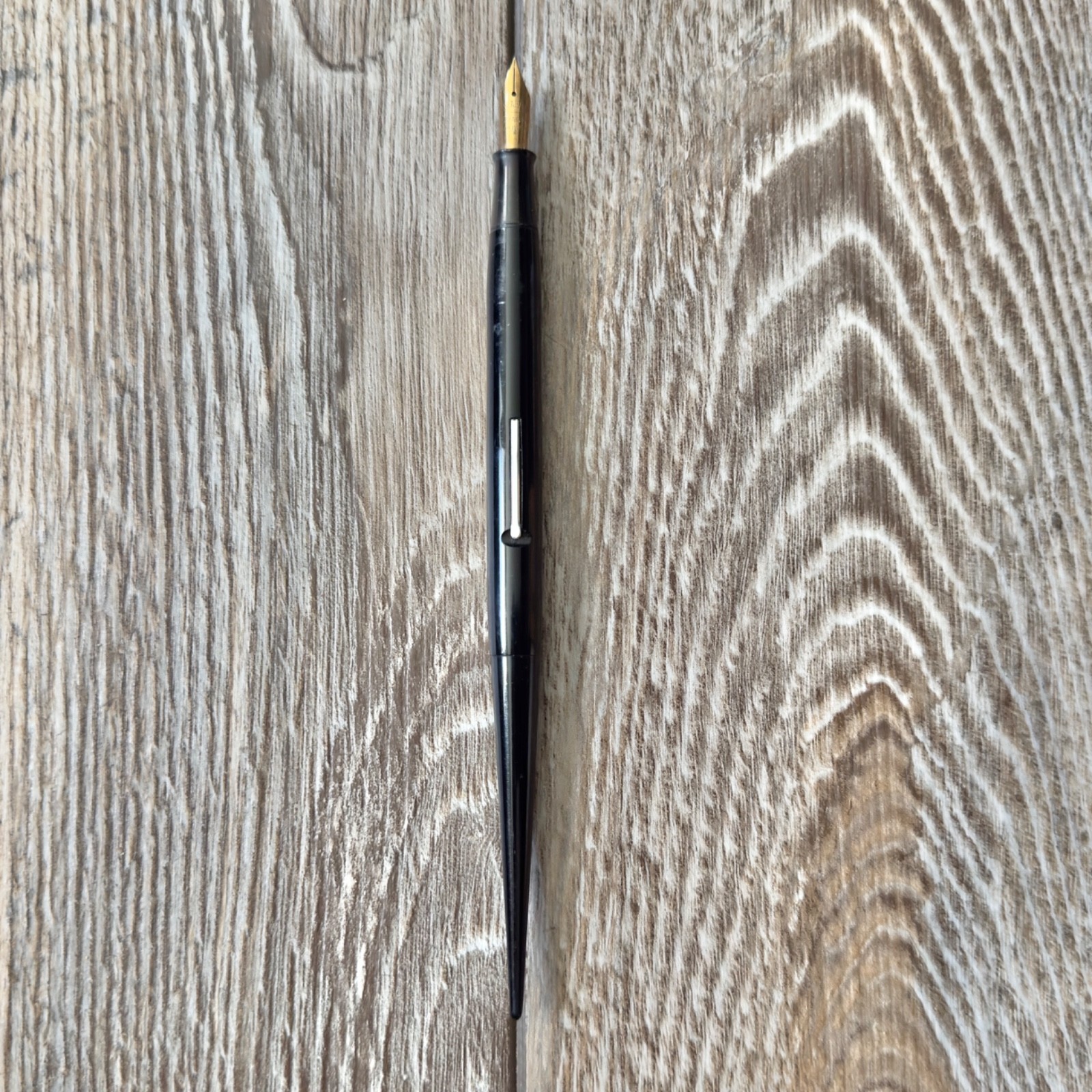 Vintage Sheaffer Wasp The Clipper Black Desk Fountain Pen Gold Junior Nib Vintage Sheaffer Wasp The Clipper Black Desk Fountain Pen Gold Junior Nib