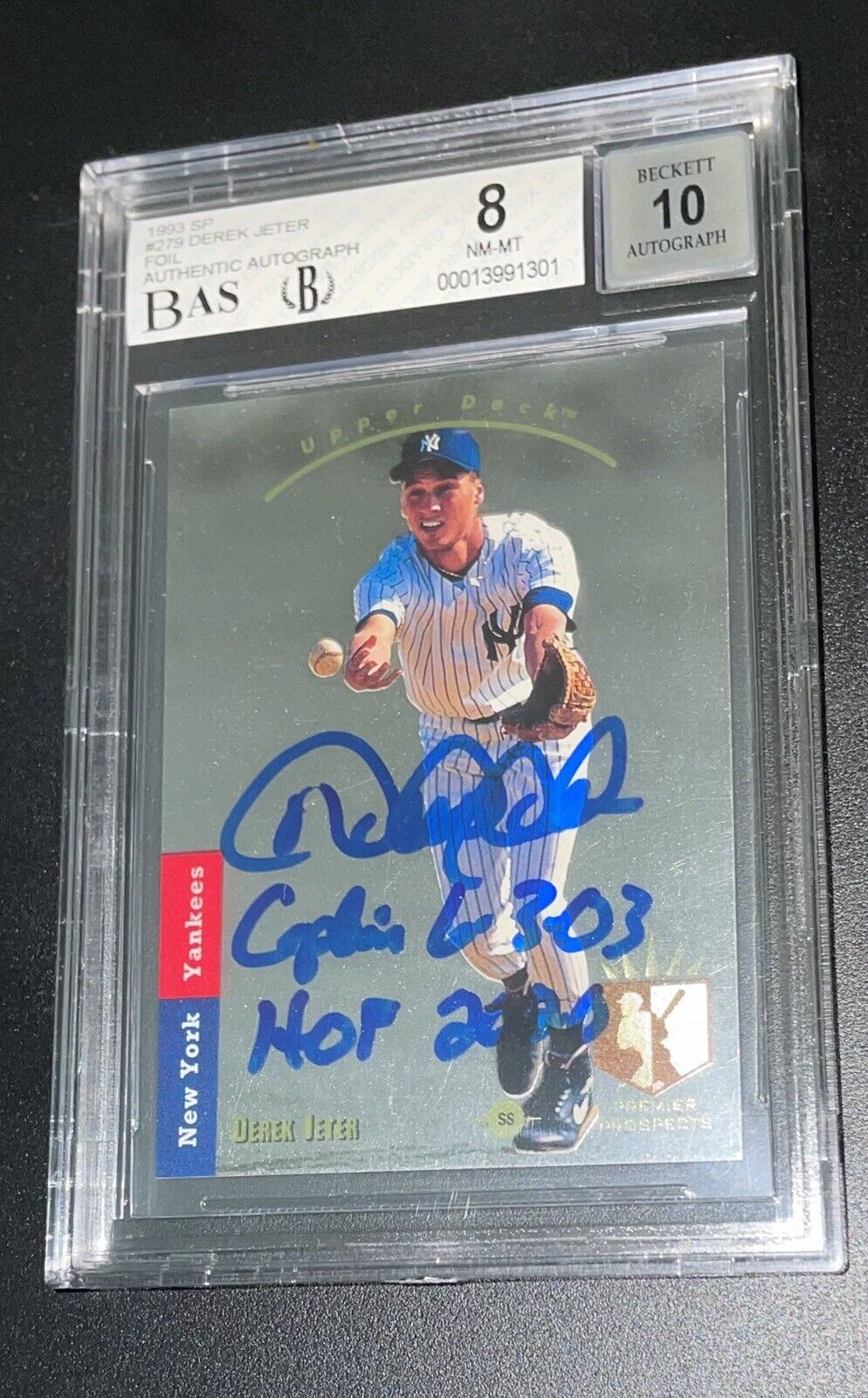 DEREK JETER SIGNED 1993 SP # 279 ROOKIE CARD WITH 3 INSCRIPTIONS BGS 8 & 10 AUTO