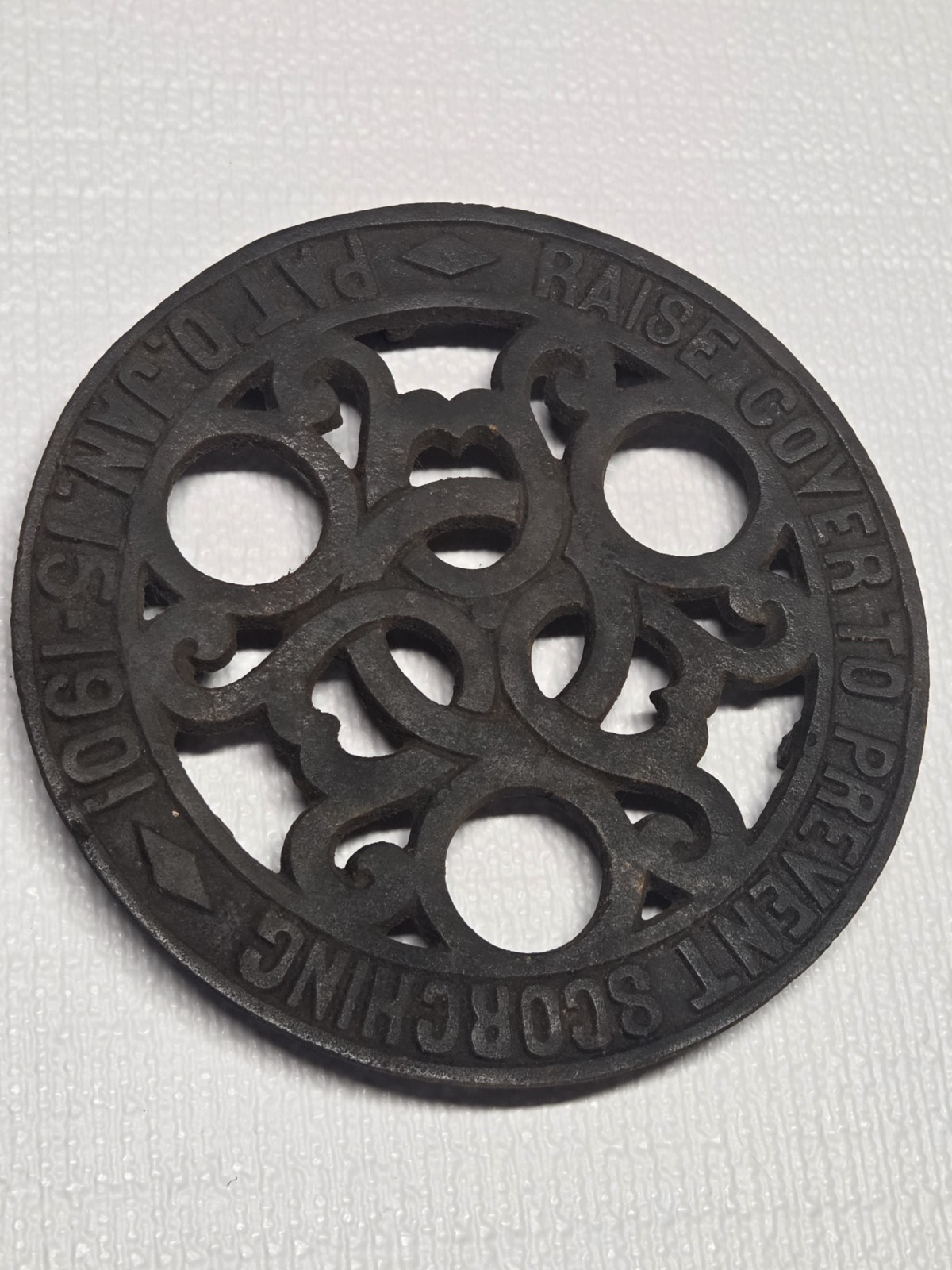 Vintage Cast Iron Round Trivet Hot Plate, Raised Feet, 6 in, \