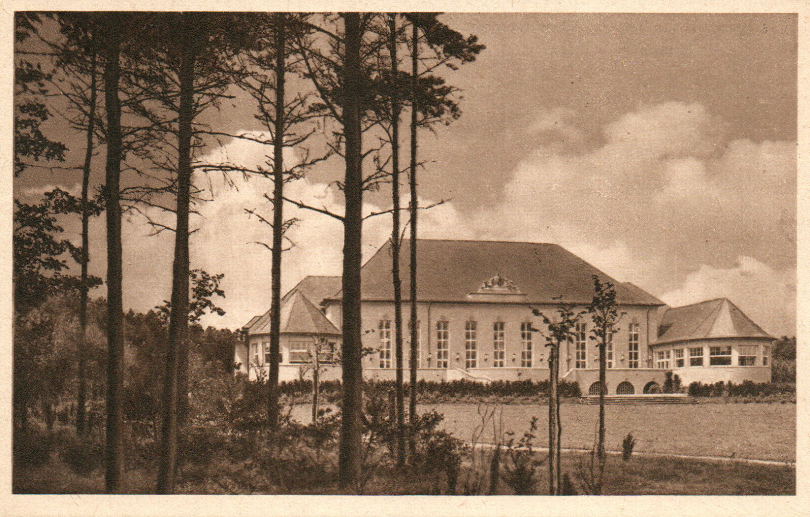 Postcard * Officer's Home-Tr.Üb.Platz Bergen-Lüneburg Heath (AB) 70004