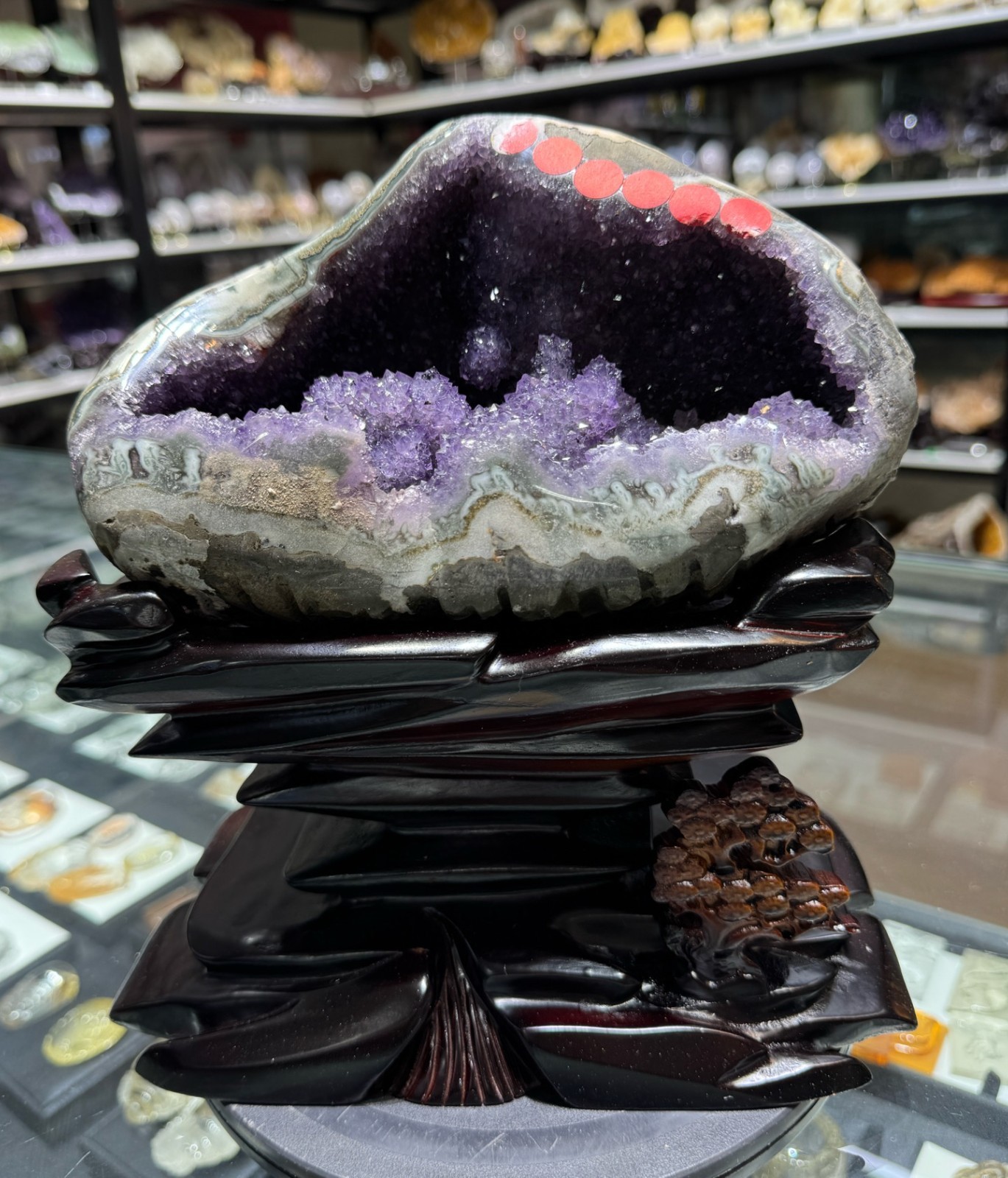 3.9kg Natural Amethyst Geode Quartz Crystal Cave Healing & Home Decor 3.9kg Natural Amethyst Geode Quartz Crystal Cave Healing & Home Decor