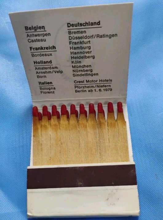 Vintage 1970s Crest Motor Hotels Europe Matchbook - Unstruck Wooden Comb RARE Vintage 1970s Crest Motor Hotels Europe Matchbook - Unstruck Wooden Comb RARE