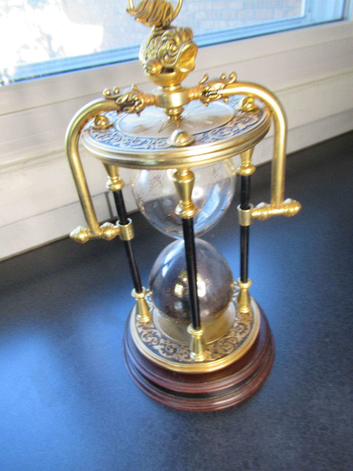Franklin Mint Maritime Historical Society Zodiac Hourglass 1990\'s 9.5\