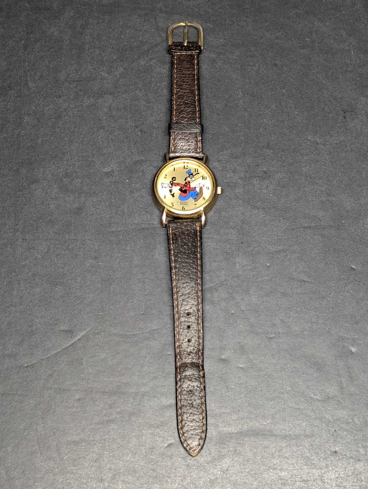 Vintage Walt Disney GOOFY Gold Tone Backwards Time Keeping Pedre Watch Vintage Walt Disney GOOFY Gold Tone Backwards Time Keeping Pedre Watch