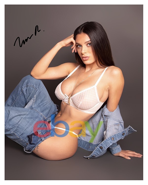 Lana Rhoades Playboy 8x10 Autograph Photo Reprint Model Collectible Lana Rhoades Playboy 8x10 Autograph Photo Reprint Model Collectible