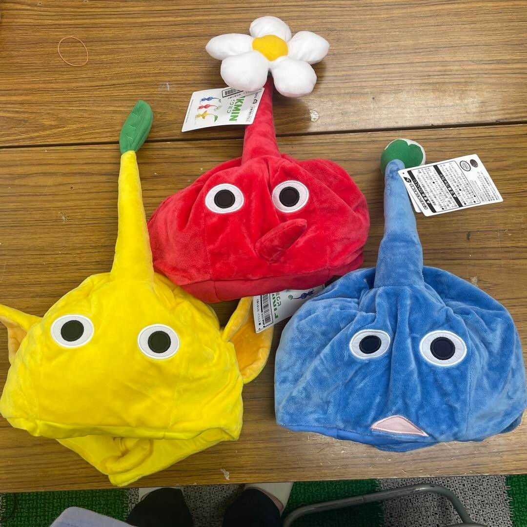 Pikmin Cosplay Hat Set of 3 Taito Prize Yellow Blue Red Complete Nintendo Pikmin Cosplay Hat Set of 3 Taito Prize Yellow Blue Red Complete Nintendo
