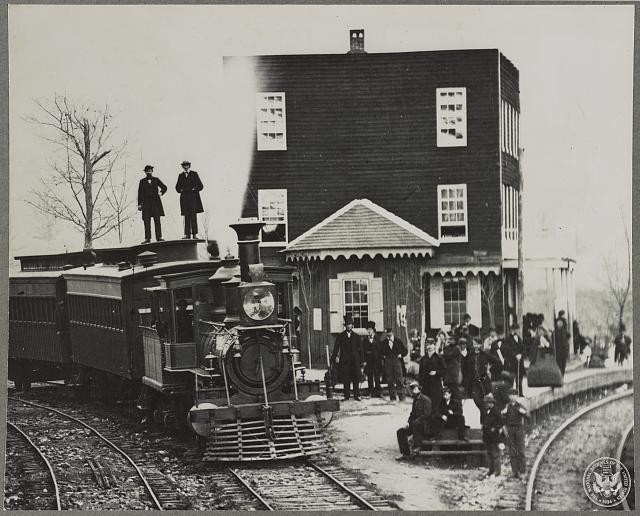 Photo:Hanover Junction Pennsylvania 1863 Railroad Station Engine Crowd