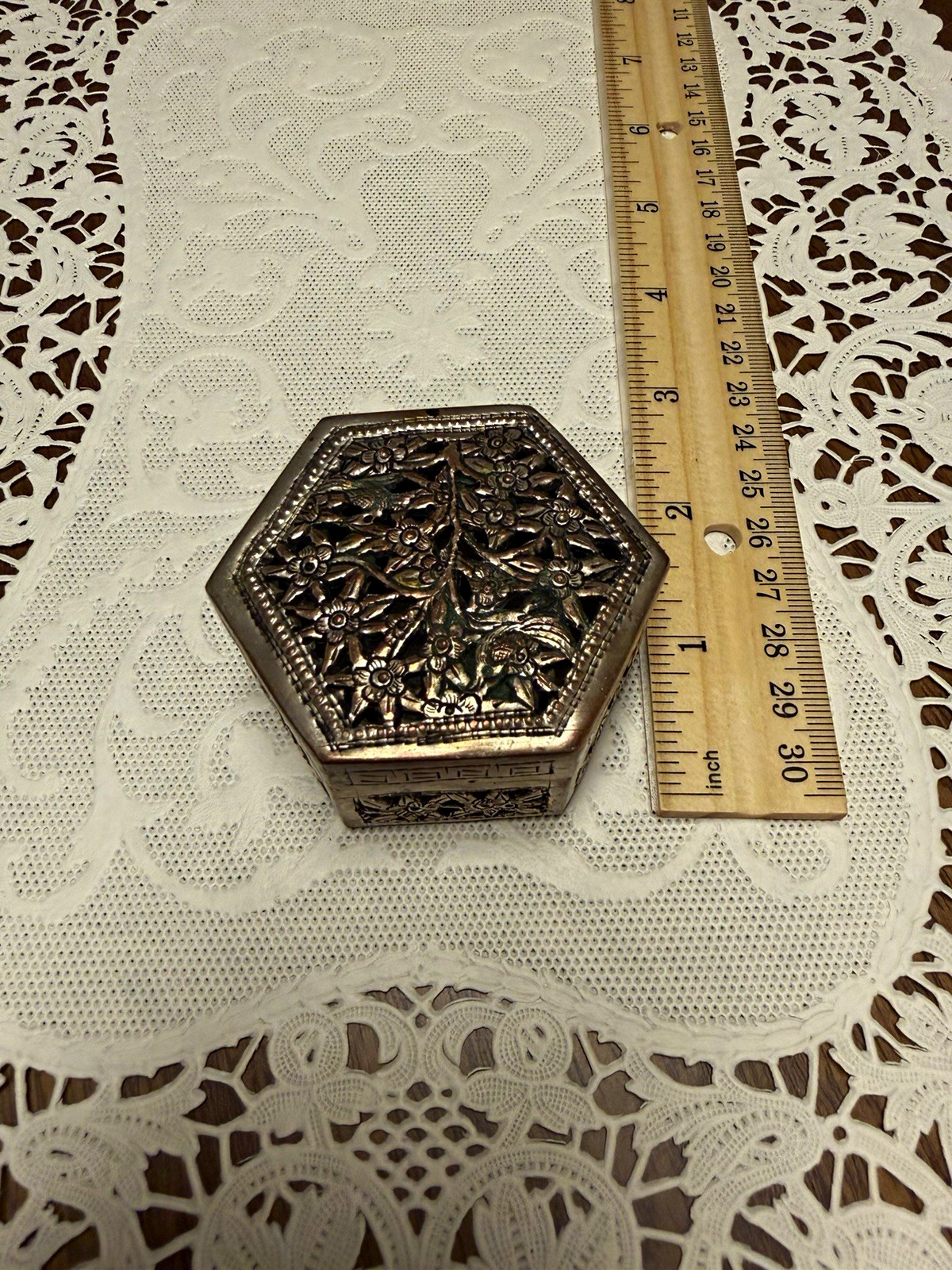 Antique Victorian Hexagonal Trinket Box Floral Repousse Silver Tone Antique Victorian Hexagonal Trinket Box Floral Repousse Silver Tone