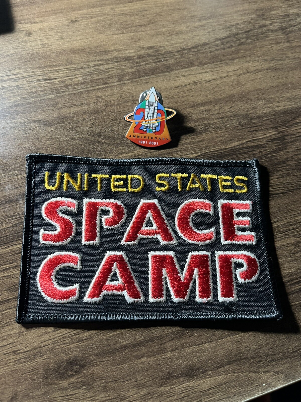VINTAGE - UNITED STATES SPACE CAMP NASA PATCH AND SPACE SHUTTLE 20 YEARS PIN VINTAGE - UNITED STATES SPACE CAMP NASA PATCH AND SPACE SHUTTLE 20 YEARS PIN