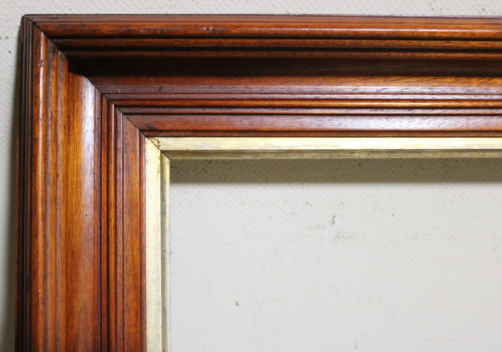SUPERB ANTIQUE FIT 10 X 12 VICTORIAN PICTURE FRAME GOLD GILT WALNUT WOOD SQ NAIL