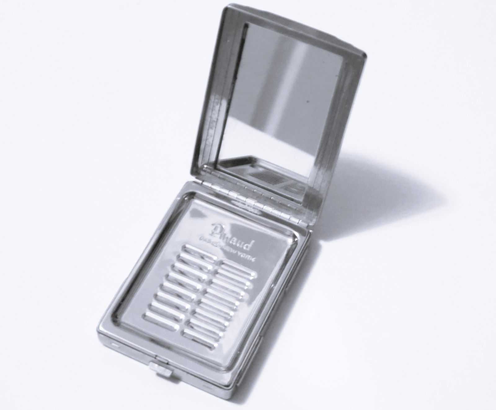 Vintage Art Deco Pinaud Paris New York Powder Compact Vintage Art Deco Pinaud Paris New York Powder Compact