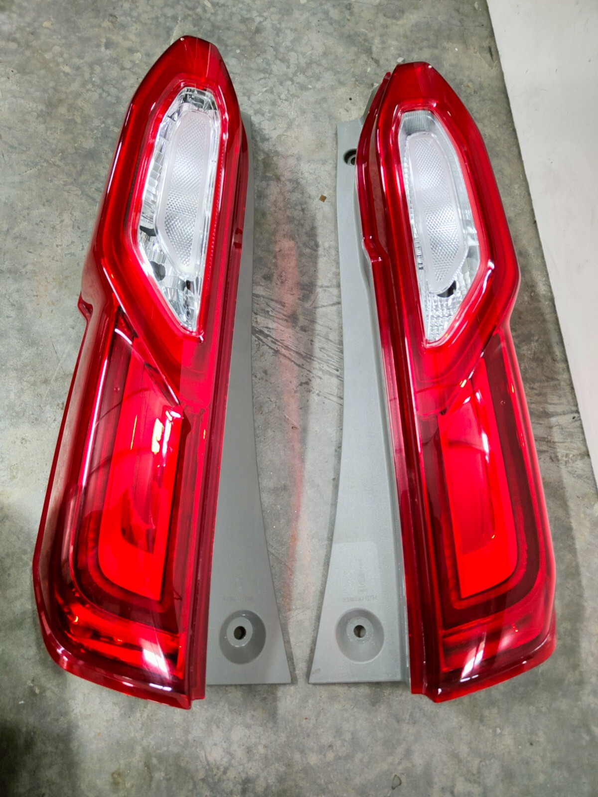 Honda N BOX 2017 JF3 JF4 Rear Tail Lights Lamps 1 Pairs Left And Right Honda N BOX 2017 JF3 JF4 Rear Tail Lights Lamps 1 Pairs Left And Right