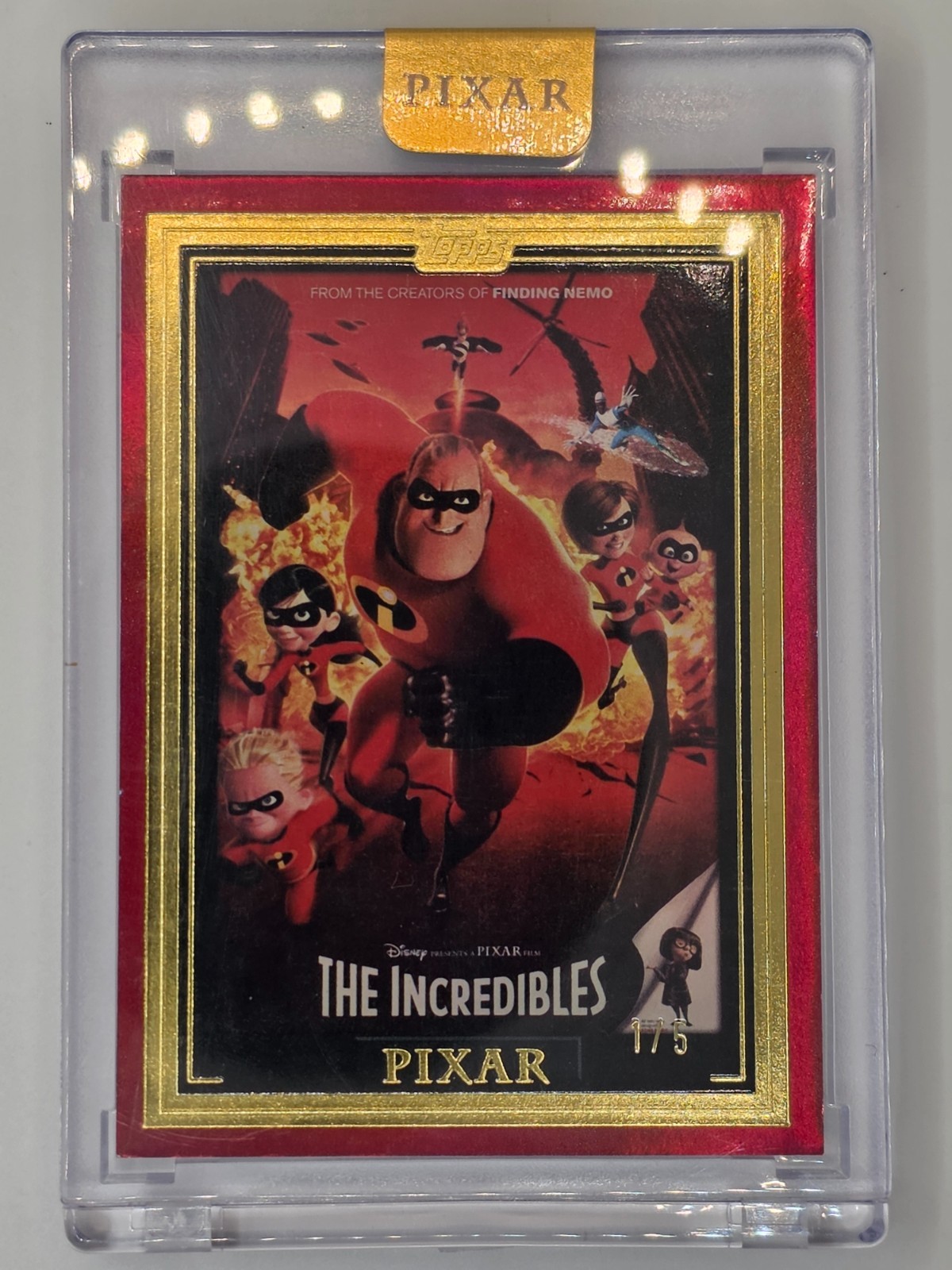 2025 Topps Pixar Gold Wall Art Incredibles 1/5 Encased 2025 Topps Pixar Gold Wall Art Incredibles 1/5 Encased